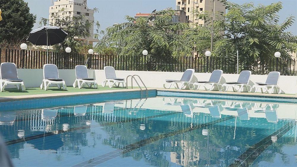 Queens Land Hotel Jounieh Exterior foto