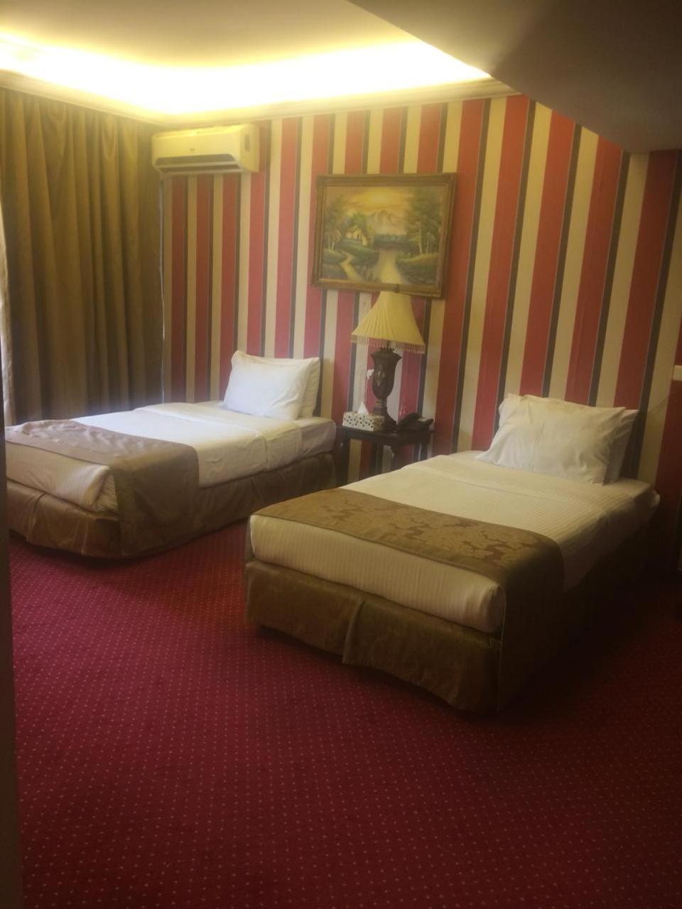 Queens Land Hotel Jounieh Exterior foto